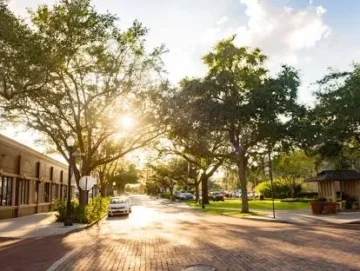 City streets in Winter Park Florida